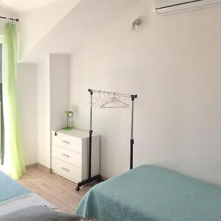 Sunshine 아파트 스리마